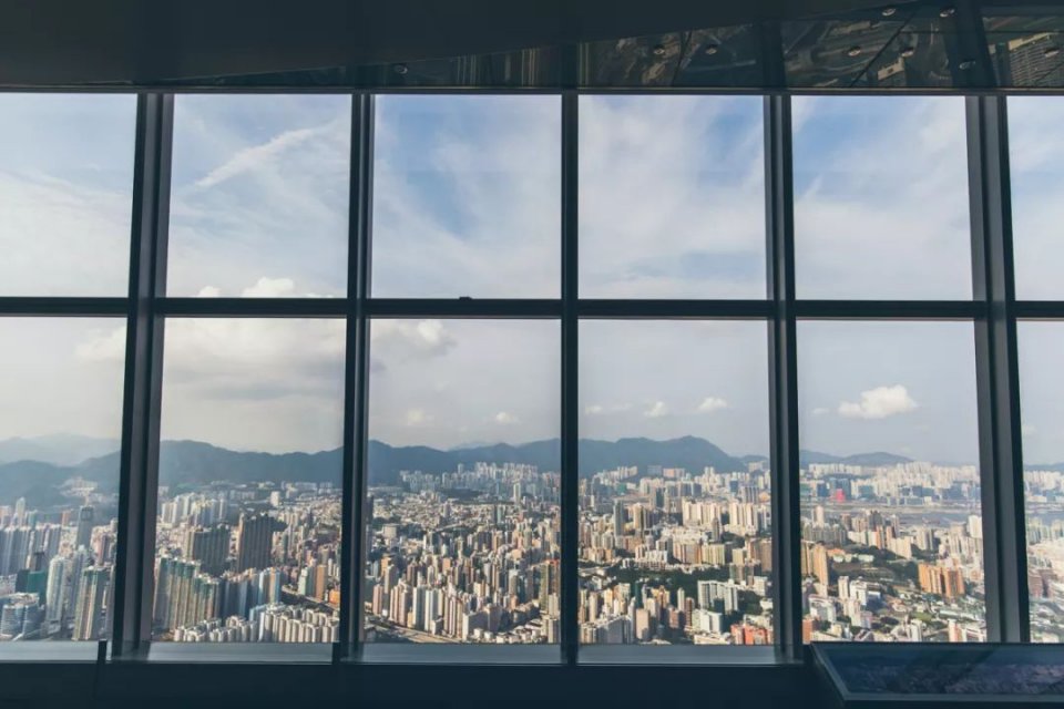 漫步香港街头感受港岛风景,逛整个香港要多长时间