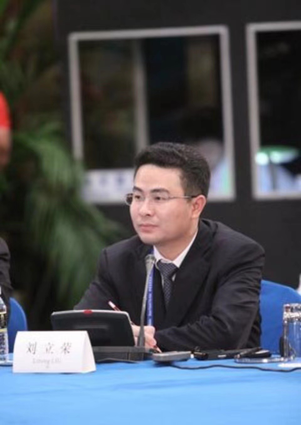 金立老板刘立荣输给谁了,金立和刘立荣现状