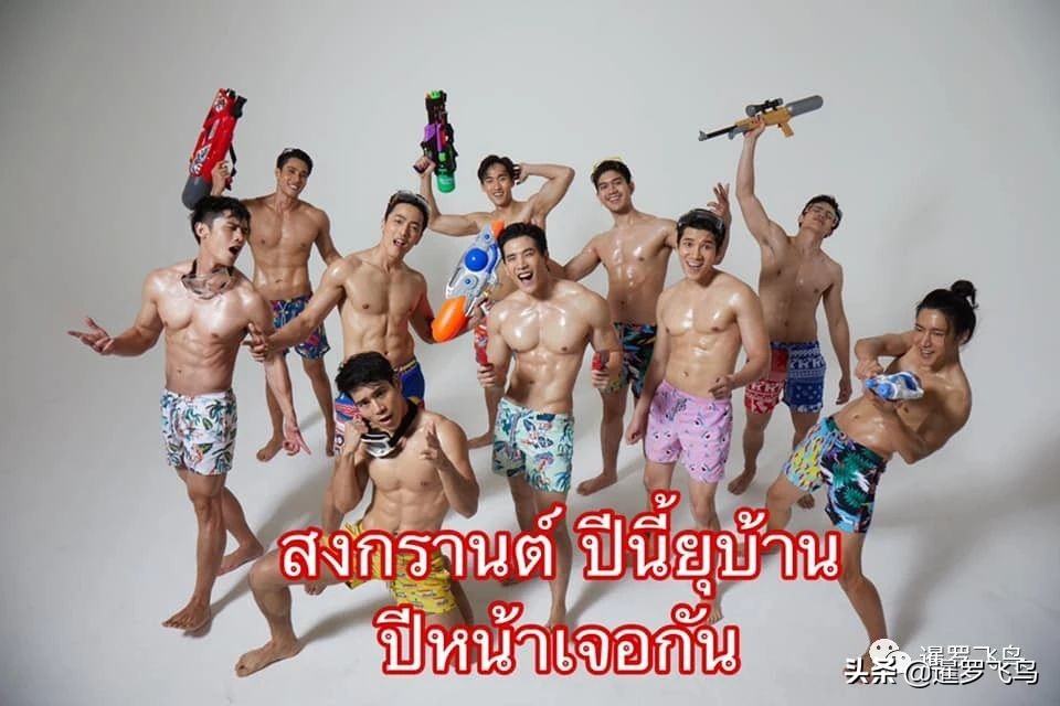 疫情期泰国餐馆帅哥送外卖，拍半裸宣传照用美色救生意