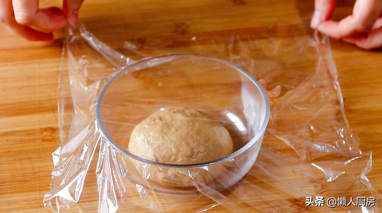 6两面粉多少克白糖和水,6两面粉用多少水