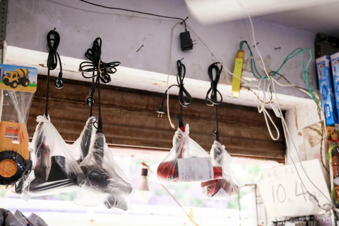 郑州最大的2元店,郑州8090怀旧餐厅