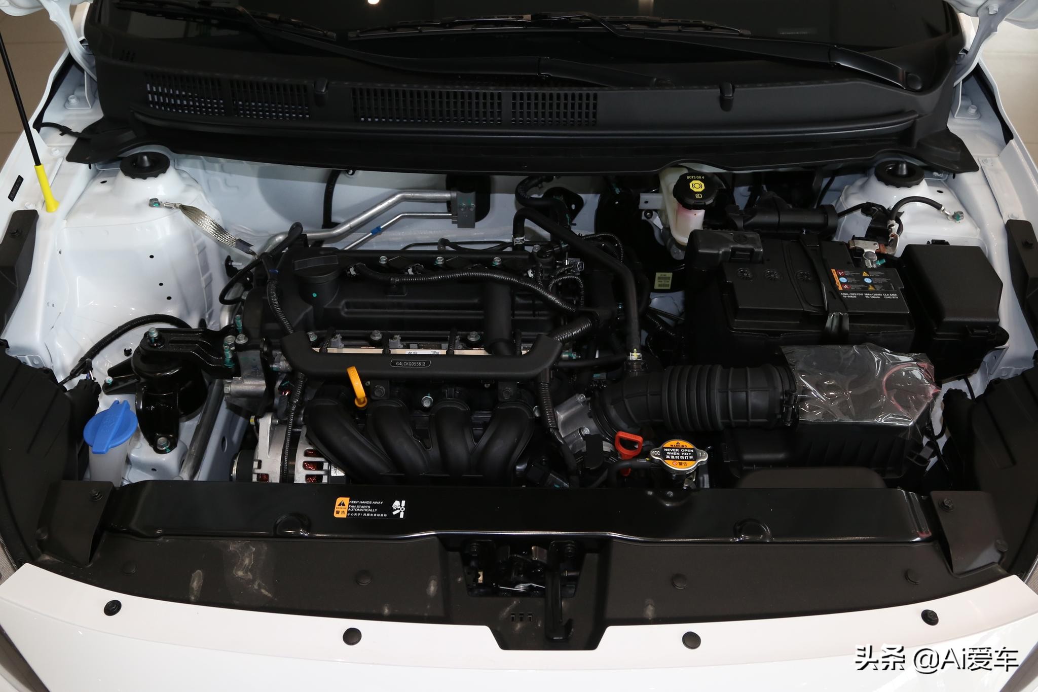 现代瑞纳最经济实惠耐用的小轿车,飞度对比新款瑞纳