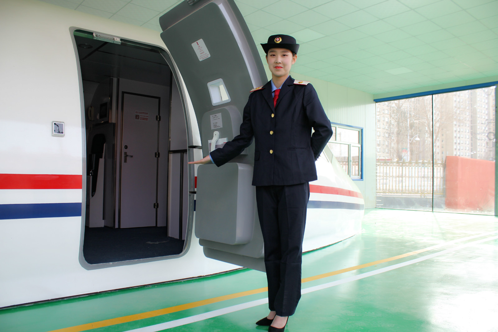 初中毕业读什么专业比较有前途呢,初中毕业学电竞专业有前途吗