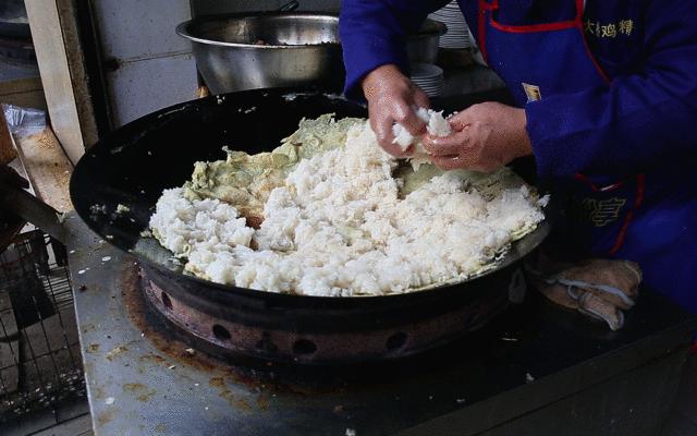 排队两小时，吃饭十分钟？传说中的老字号，真的值得排队吗？