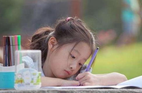 孩子不愿意上课家长该怎么处理,孩子不爱说话怎么办一招解决