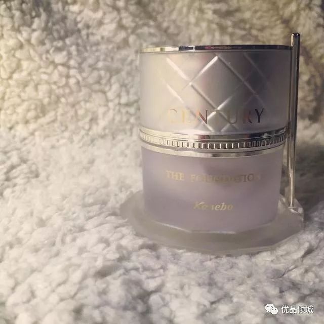 杨紫粉底液怎么选,杨紫推荐控油护肤品