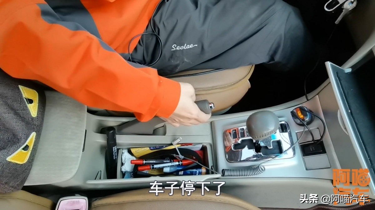 电子手刹和机械手刹哪个更可靠,电车的机械手刹和电子手刹哪个好