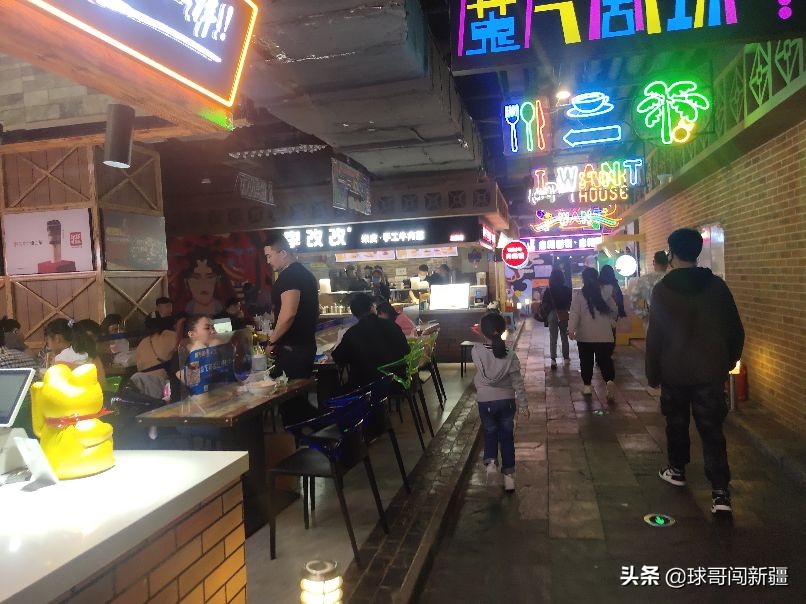 乌鲁木齐最繁华的大商场,乌鲁木齐最大的品牌商场