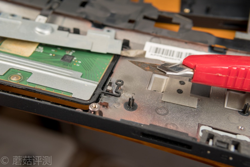 转轴断了维修多少钱,联想y400拆散热铜导管