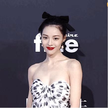 女生头上戴的小饰品叫啥,适合女朋友的头上饰品