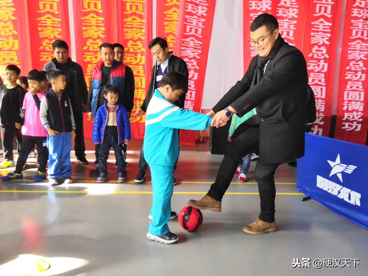 昆仑决儿童组,孩子昆仑决总决赛拼搏