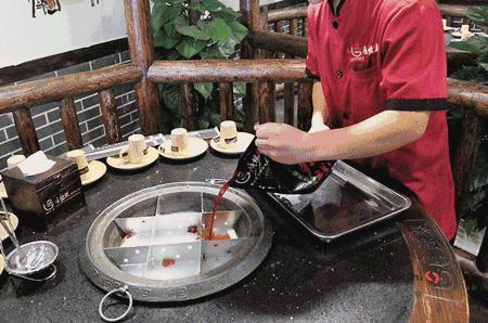 我不说没人知道！门头沟这家火锅店过饭点儿来全场5折！鸭血1元！