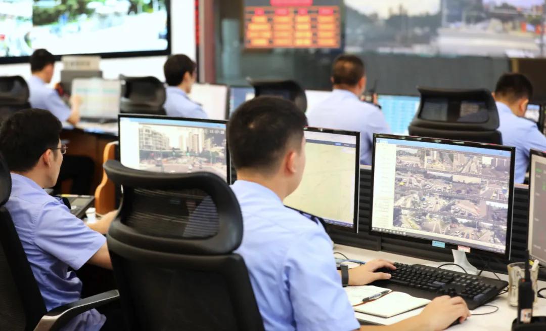 男子醉驾被查妻子当场崩溃后续,男子酒驾被查妻子赶到