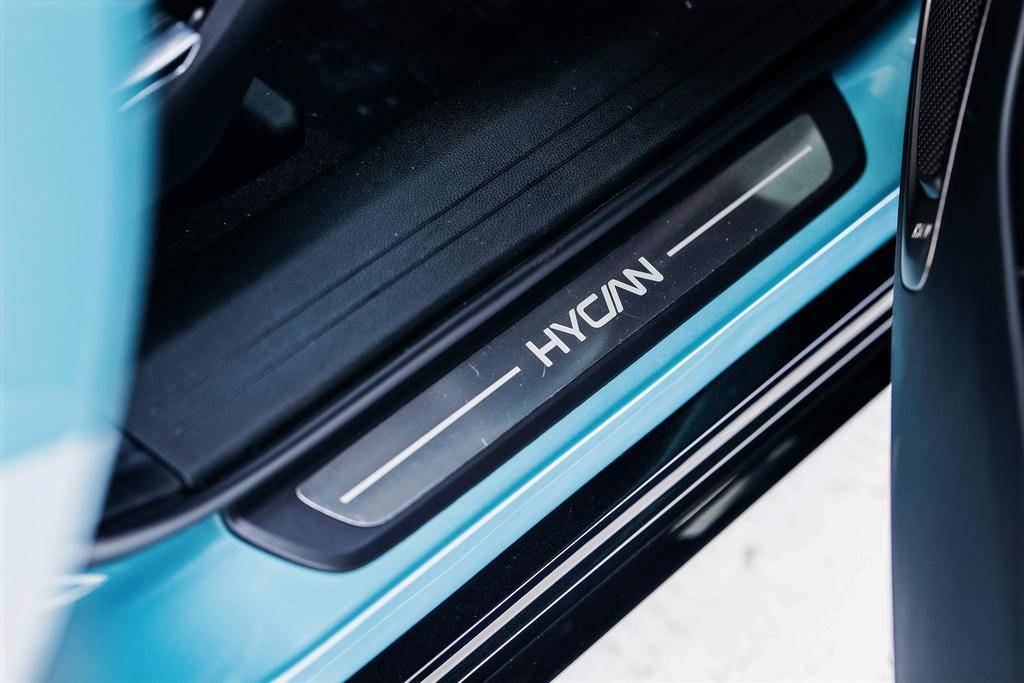 硬杠蔚来车长5米续航超700公里,纯电续航超1000km图说蔚来et7