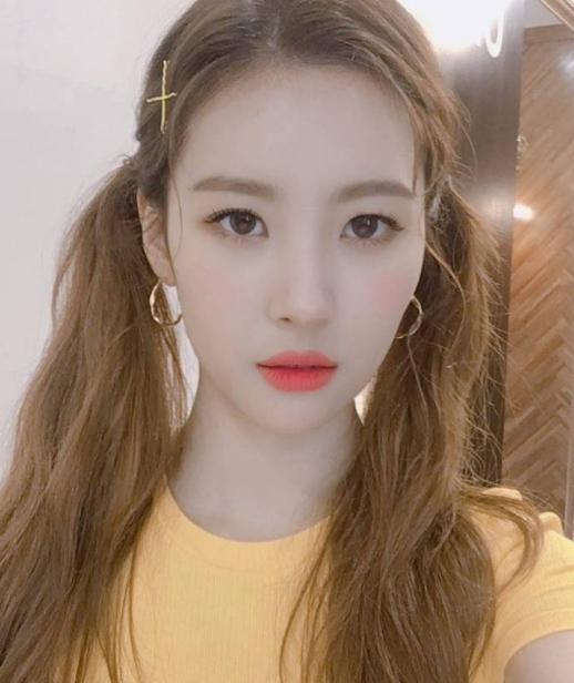 怎么用廉价的化妆品化妆不脱妆,怎么用低价护肤