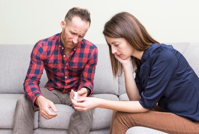 宫外孕影响夫妻感情,女人宫外孕和男人这个习惯有关