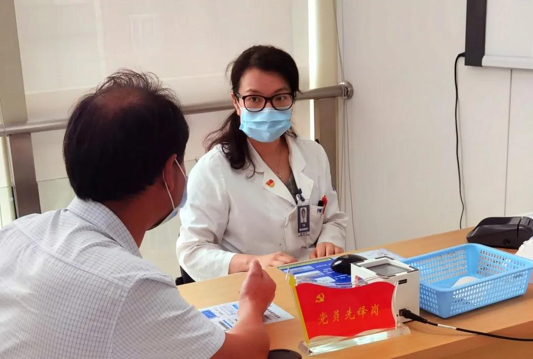 头晕脑胀整天昏昏沉沉耳朵嗡嗡的,头晕是不是耳朵引起的