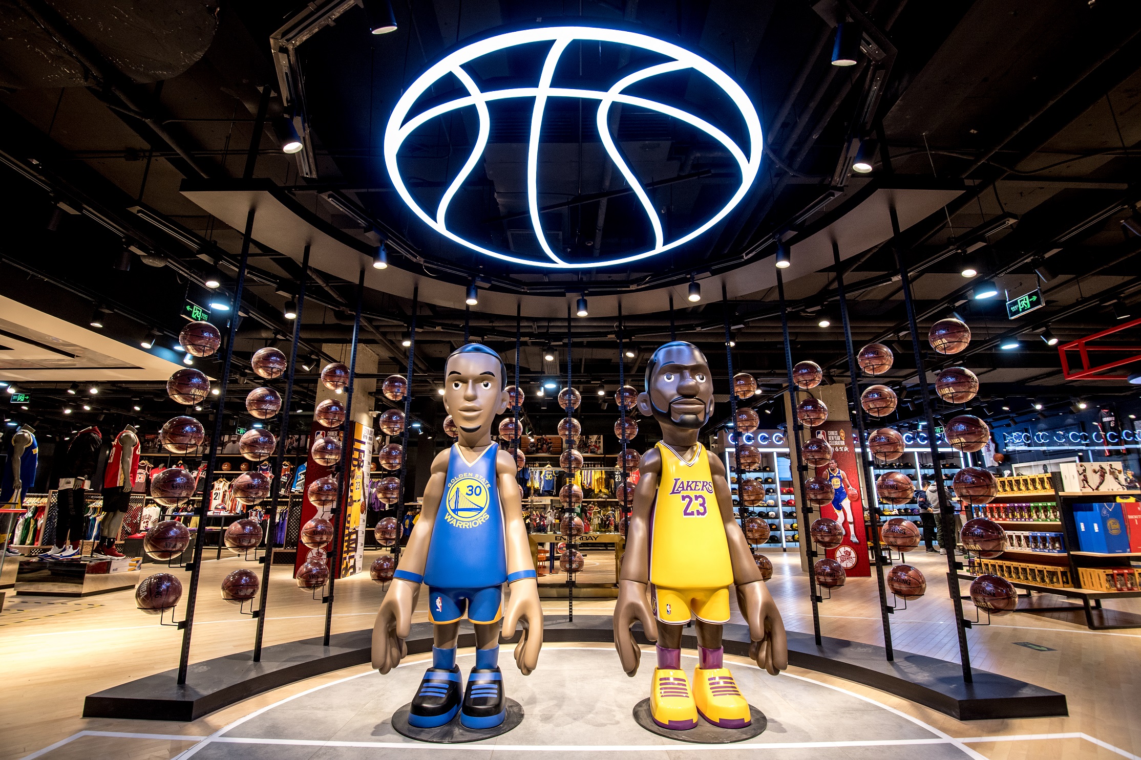 北美之外最大的NBA旗舰店今天在北京盛大开业！