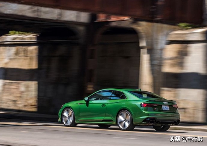 2018奥迪rs5coupe试驾,国内试驾2020款奥迪rs5sportback