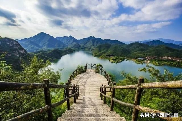 不用去桂林也能竹筏漂流,不用去桂林也能领略喀斯特地貌