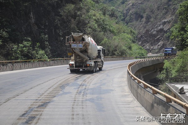 双腔空悬优缺点和维修成本,单腔气室和双腔气室作用