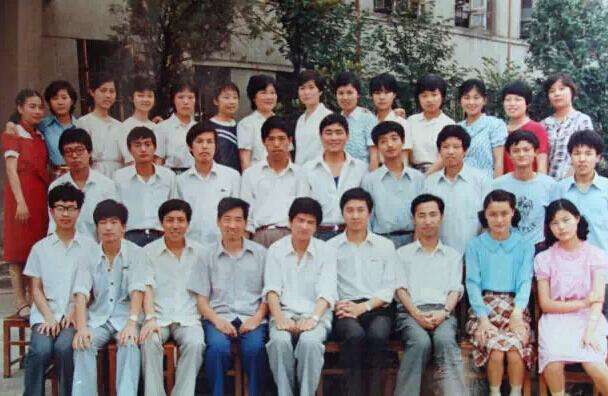 马云的人生转折点在哪里,马云人生中的两大贵人