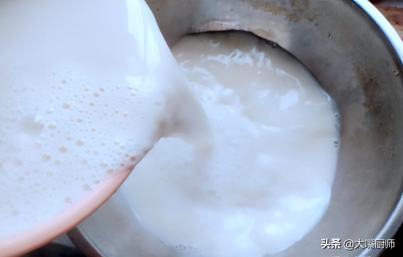 2斤黄豆2分钟教你做豆花,如何在家自制香甜嫩滑的豆花
