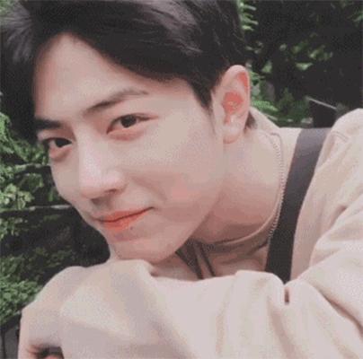 戚薇死鱼眼瞪人,戚薇死亡凝视