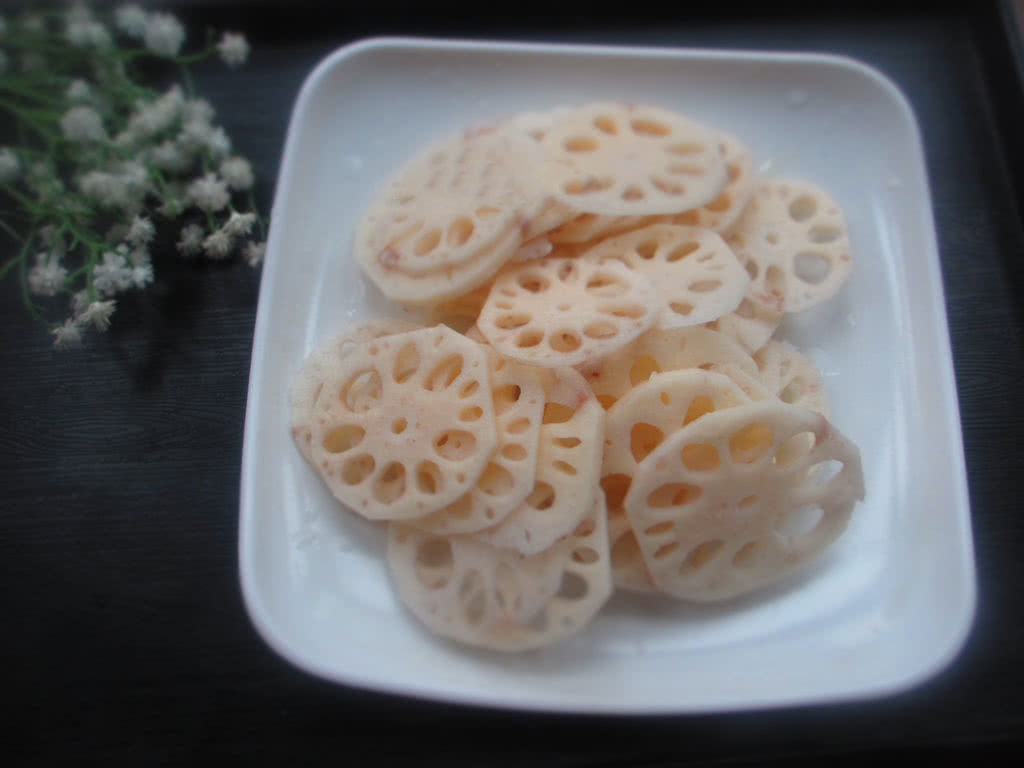 为什么莲藕炒熟变黑,为何莲藕一焯水就变黑