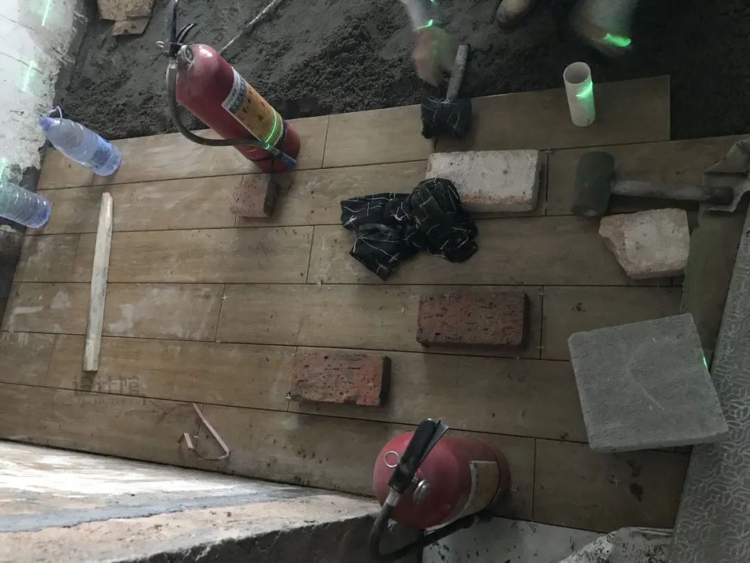 地砖施工工艺流程与注意事项,地砖施工工艺流程视频