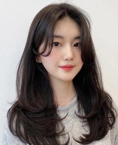 大脸方脸适合什么发型减龄洋气,大方脸适合什么发型减龄洋气长发