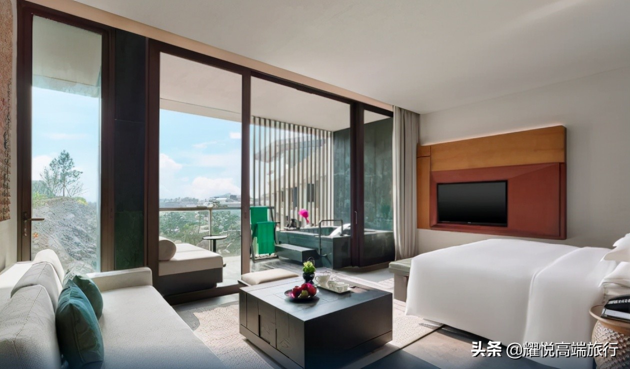 秋天去泡温泉能有多惬意,初秋适合去哪里泡温泉