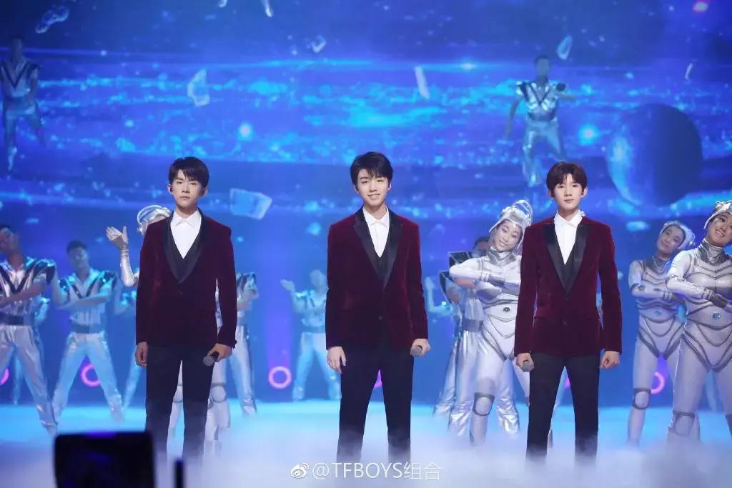 tfboys六周年王俊凯的小动作,tfboys王俊凯三周年互动