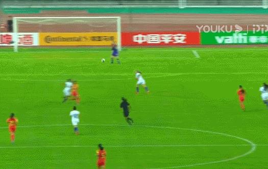 女足夺得亚洲杯冠军后孙雯的反应,孙雯祝贺女足夺冠