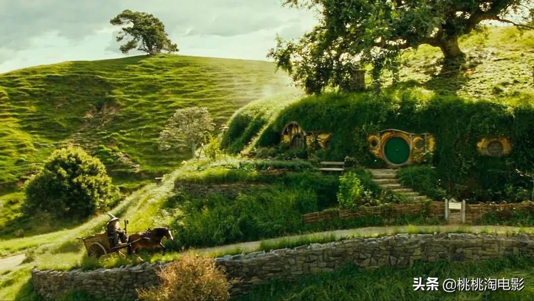 相隔20年的指环王再现荧幕,20年前的指环王依旧是魔幻电影