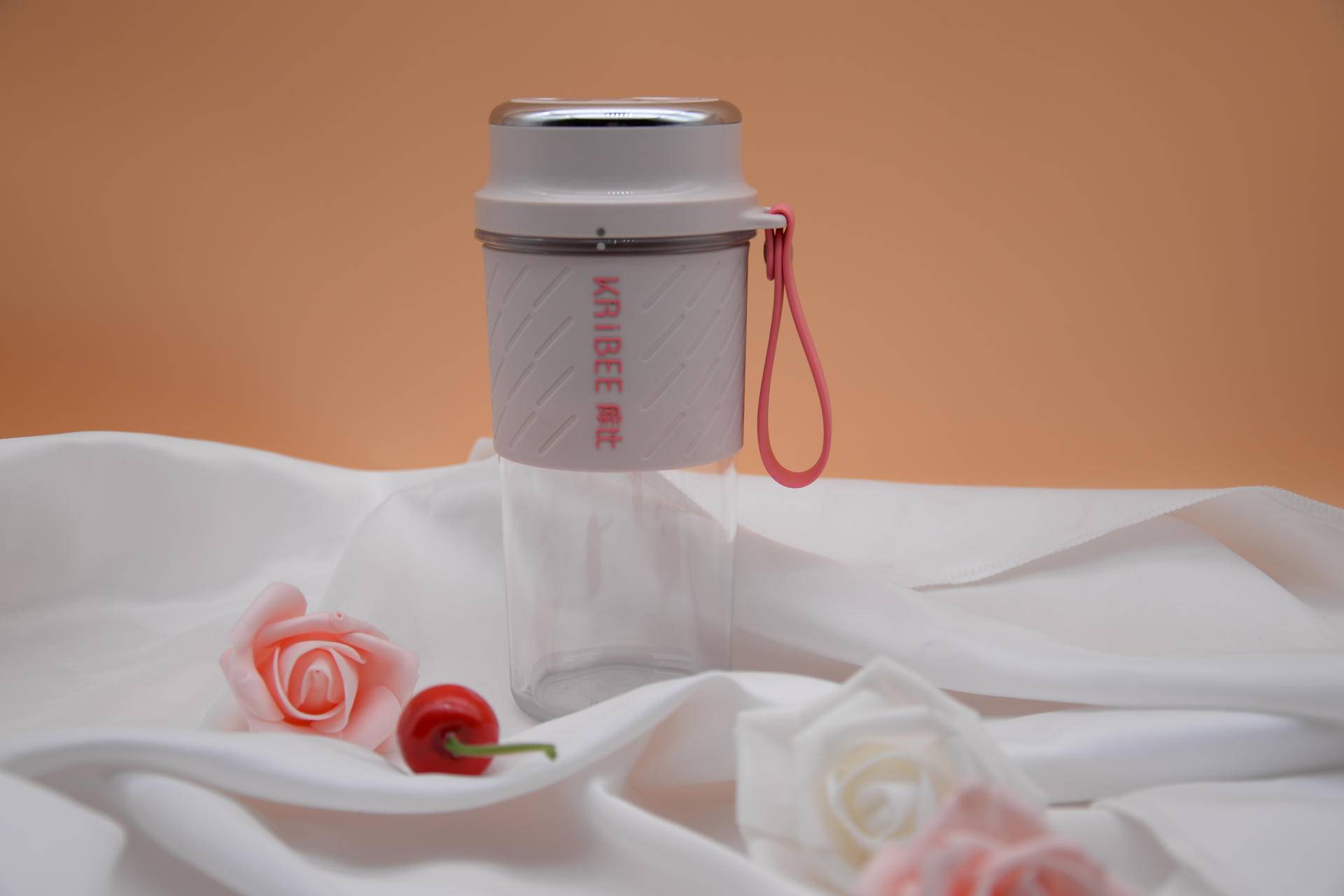 美美的夏日，美美的果汁，美美的你——库比便携果汁杯简评