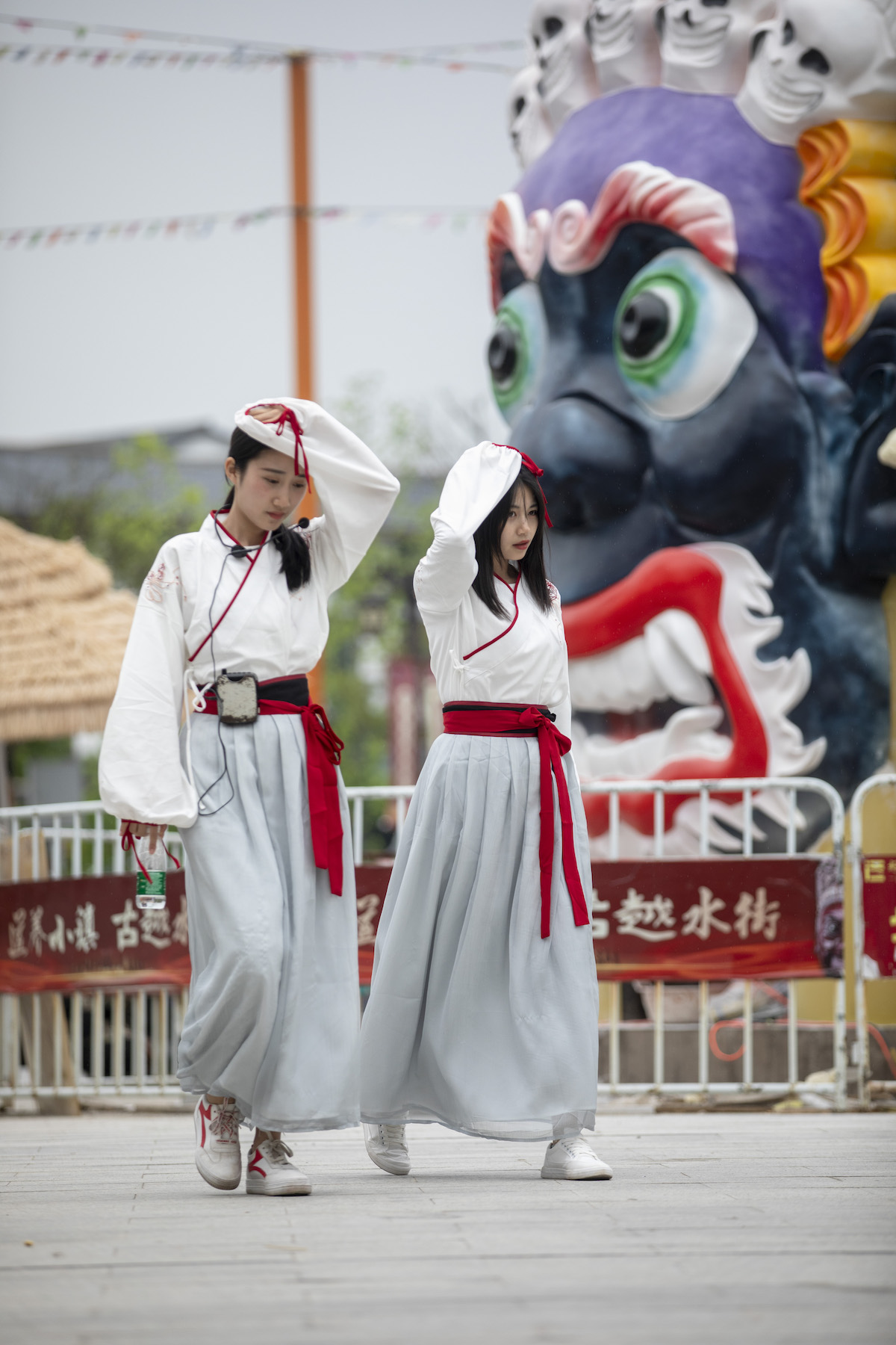 楠嗛┘宸℃父澶滄櫄,楠嗛┘宸℃父