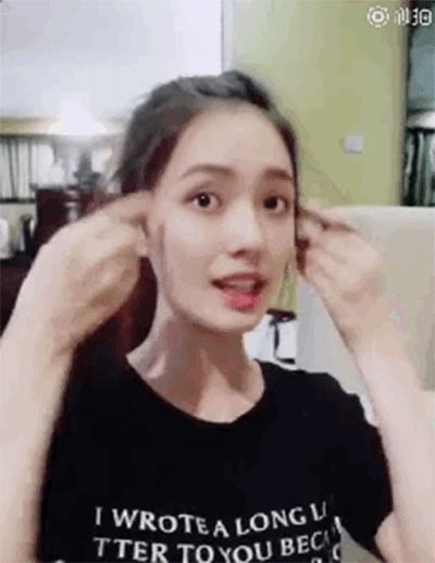 戚薇许嵩最新视频,戚薇现身许嵩演唱会全程抢热搜