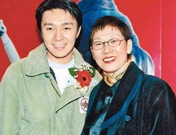 周星驰骗富豪视频完整版,周星驰心酸史曝光