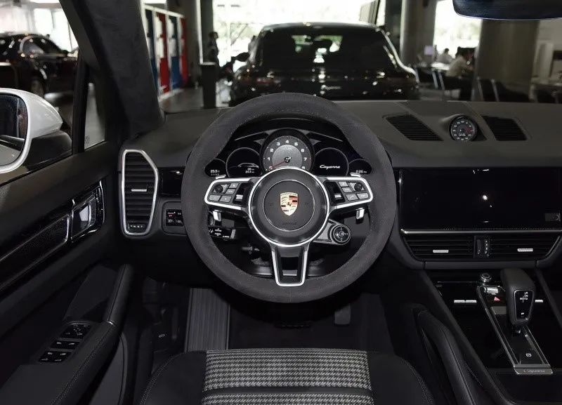 老改新的宝马x6和新款比较,宝马x6为什么比x1便宜