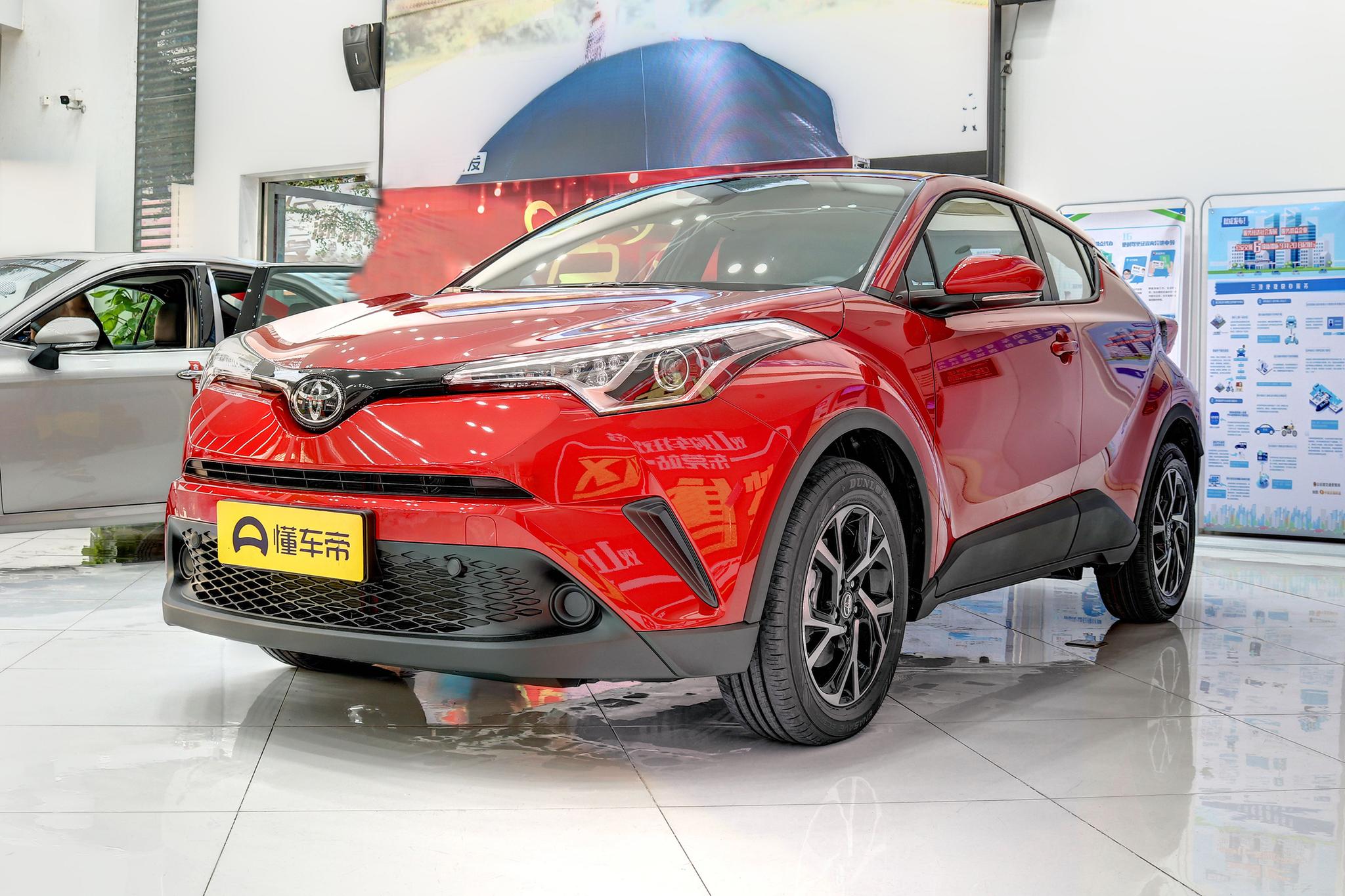 丰田chr尊贵型有什么明显特点,丰田chr主打色是什么颜色