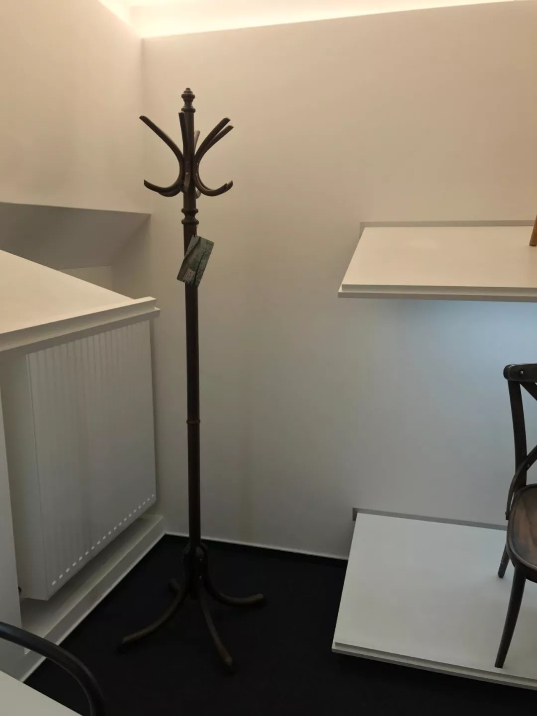 探访TON工厂看经典椅子背后的故事|疯狂24h我们去捷克干了啥？