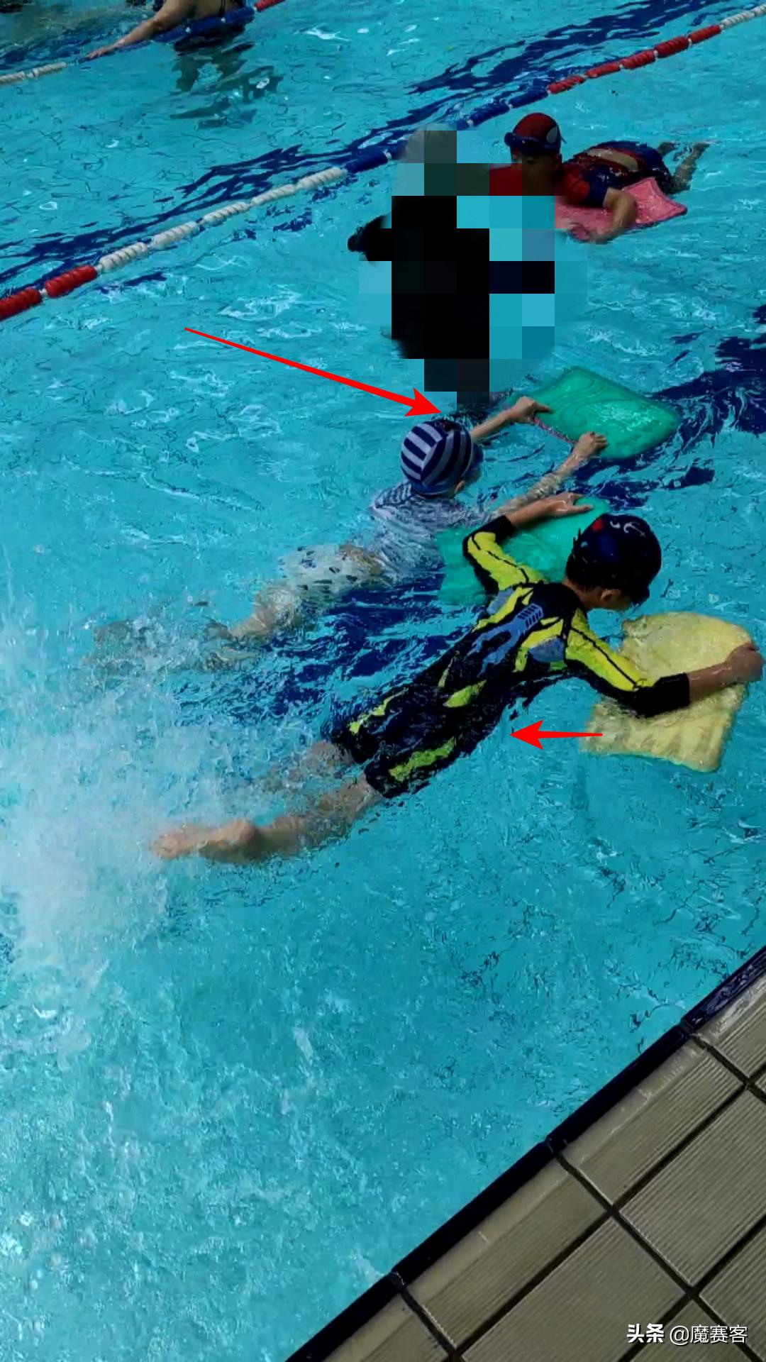 初学游泳有游泳圈,初学游泳浮起来了游不走