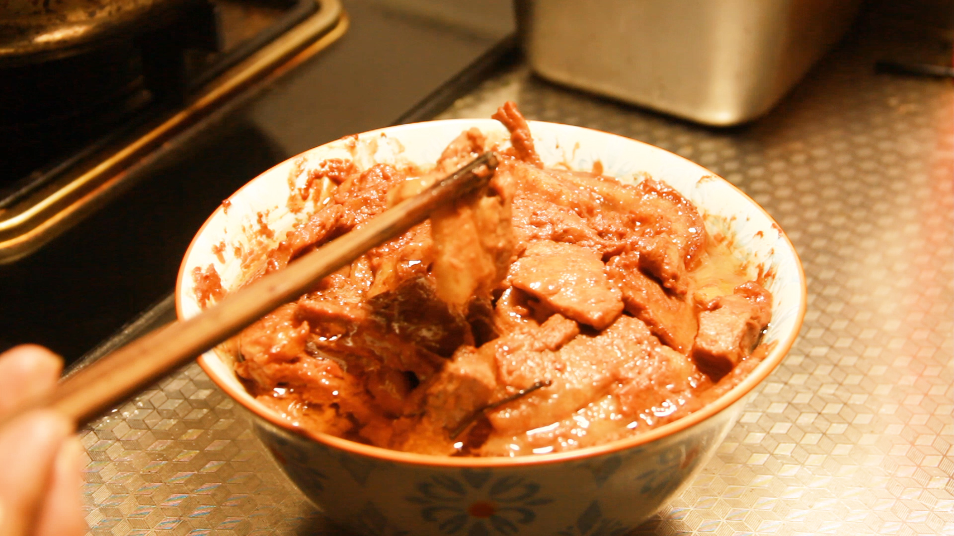 做腐乳为什么不能有油,做腐乳时不放红曲