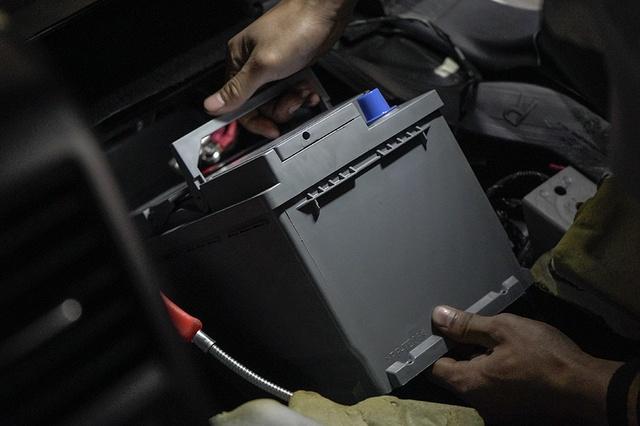 德科agm电瓶用几年,德科agm蓄电池修复