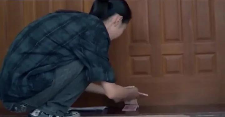 农村姑娘进城打工不料被渣男欺骗,农村进城的姑娘被渣男骗电视剧