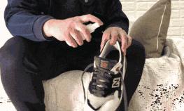 鞋子穿一天就发臭教你一个小诀窍,夏天鞋子湿臭怎么办