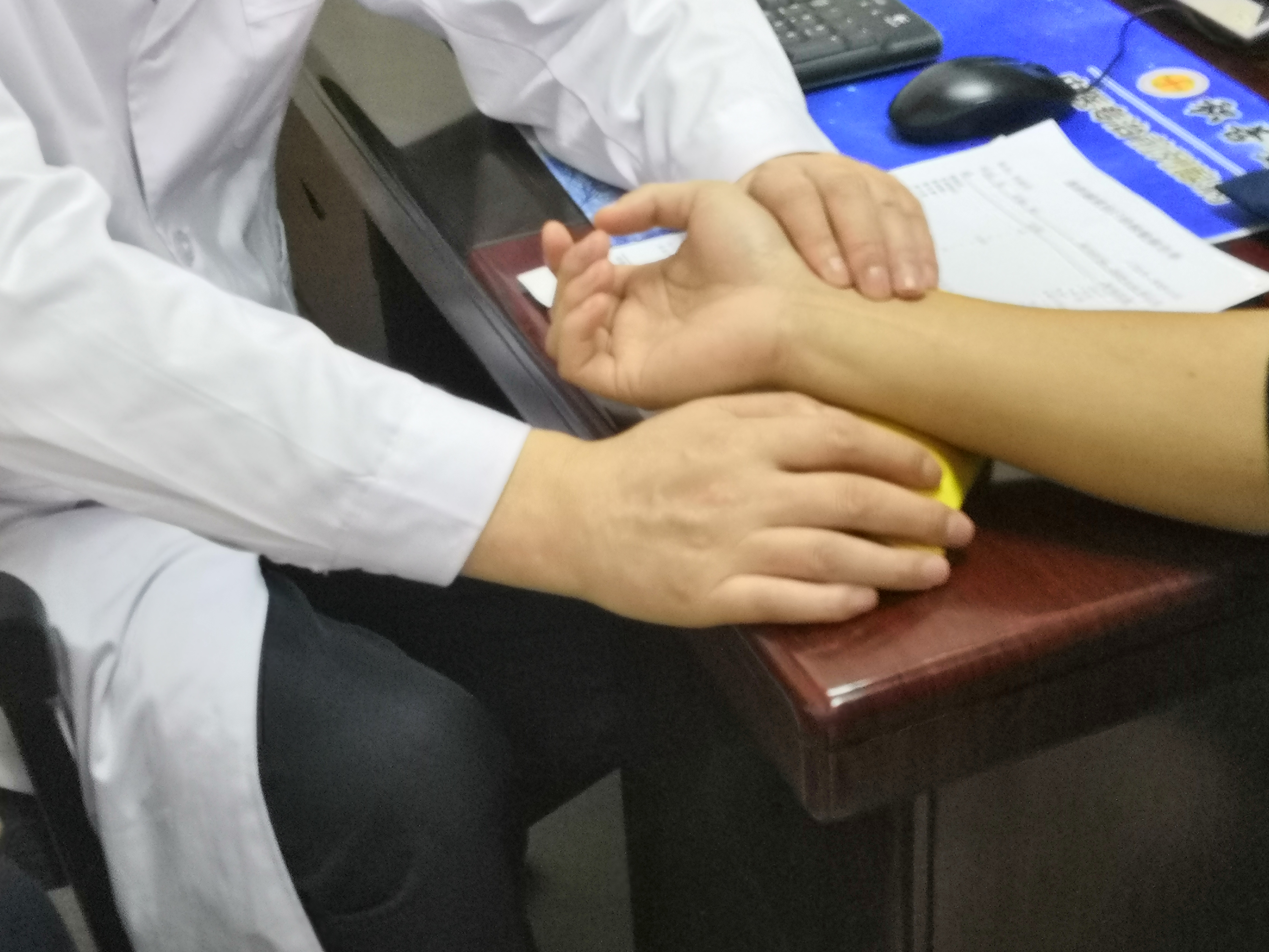 尿频尿急小腹坠胀和肾有关系吗,前列腺炎小腹坠胀尿频怎么回事