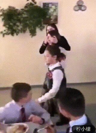 朋友圈向男神表白的句子,发个朋友圈仅一人可见