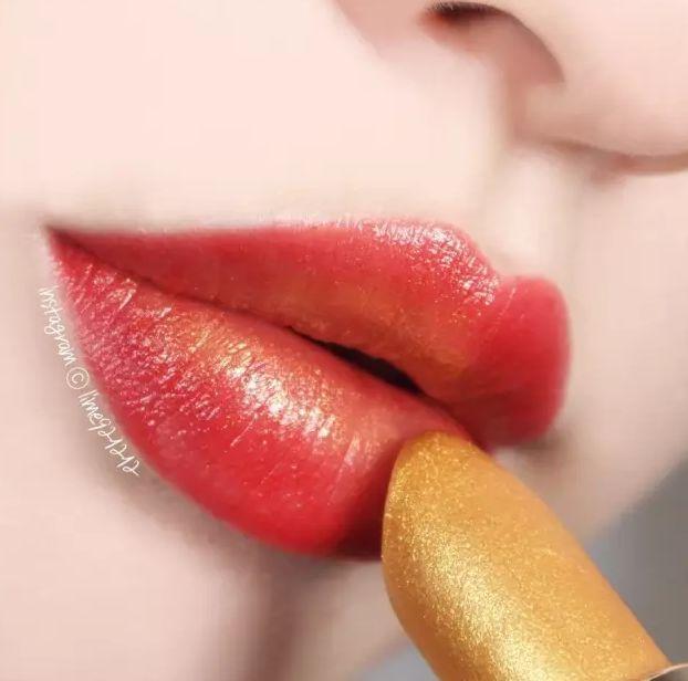 单独一个口红可以变成很多颜色,只有一支口红怎么做到不掉色